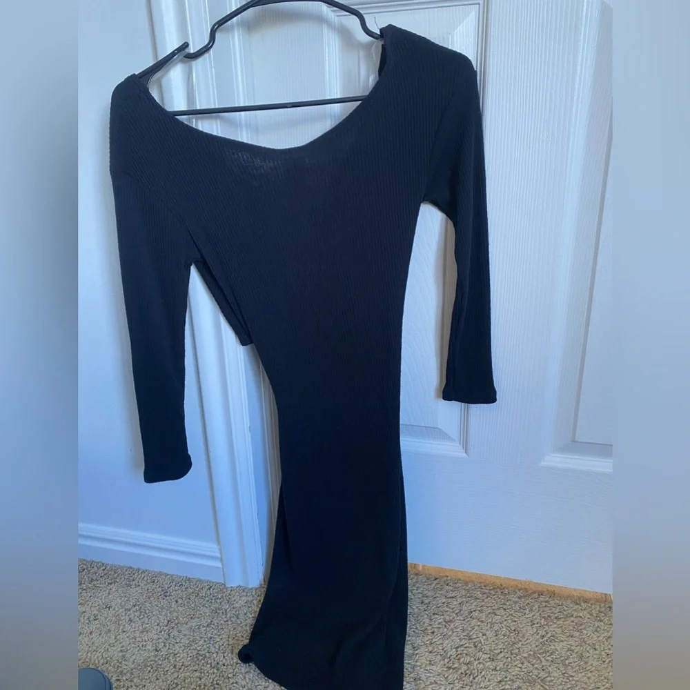 Dress - Picture 2 of 3